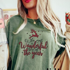 Christmas Shirt, Comfort Colors Retro Christmas Holiday T-shirt, Cute Christmas Shirt, Funny Christmas Shirt, Oversized Shirt, Secret Santa