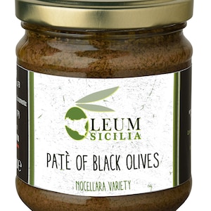 Pate&#39; of Black Olives