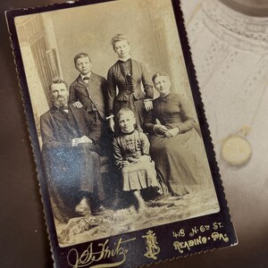Carte de visite de style victorien antique | Collection Curiosités et Curiosités | vintage Portrait de famille bibelots éphémères