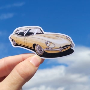 Jaguar E-Type Coupe Rennauto Aufkleber - Hochwertige Wasserabweisende Aufkleber Modifizierte Klassische Laptop Aufkleber Wasserflasche Aufkleber Lustig