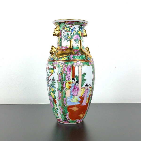 Chinese Export Small Famille Rose Vase, Gilt, Vintage Chinoiserie Chic, Grand Millennial Home Decor, Preppy Style, Built-Ins Artwork, Asian