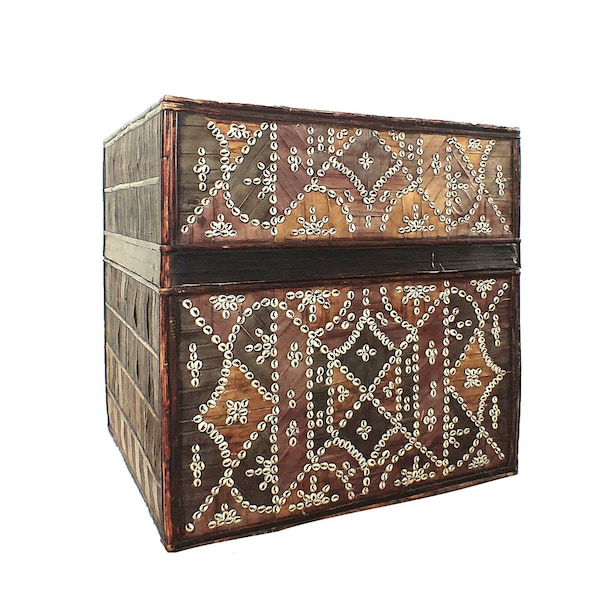 Indonesian Antique Sasak Lontar Extra Large Woven Grass & Cowrie Shell Storage Trunk, Islamic Art, Unique Home Decor, End Table, Dowry Box