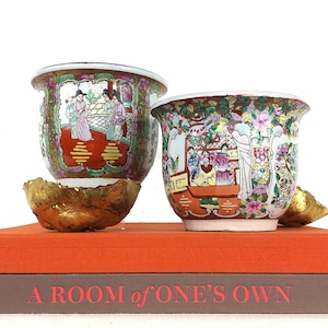 Chinese Vintage Pair / Set of 2 Ceramic Small Famille Rose Planters, Asian Jardiniere, Chinoiserie Chic, Grand Millennial Home Decor, Preppy