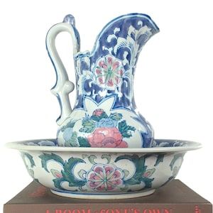 Vintage Ceramic Chinoiserie Water Pitcher & Wash Basin Set, Grand Millennial, Floral Pattern