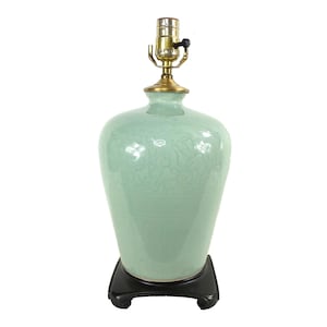 Chinese Vintage Celadon Table Lamp, Grand Millennial Home Decor, Chinoiserie Chic Lighting, Asian Interior, Oriental Lamps, Green Asian Vase