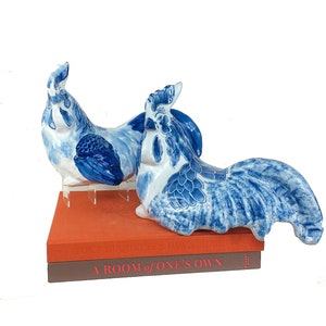 Chinese Pair / Set of 2 Blue and White Porcelain Hen Sculptures, Vintage Chinoiserie Chic, Grand Millennial Home Decor, Farmhouse Style Home