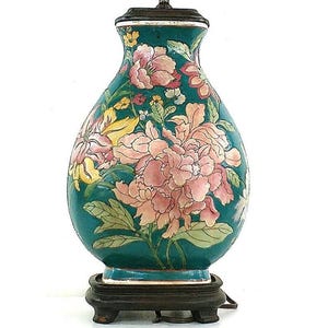 Heyward House Chinese Green Ceramic Table Lamp, Grand Millennial Home Decor, Chinoiserie Chic Lighting, Famille Verte, Floral Pattern Lamps