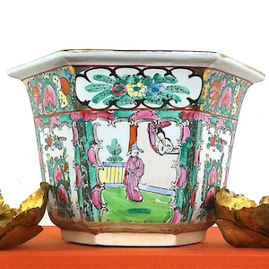 Antique Hexagonal Famille Rose Planter, Asian Pot, Chinoiserie, Jardiniere, Grand Millennial, 6"