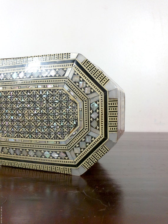 Turkish Jewelry Box, Mother of Pearl Inlay, Middl… - image 2