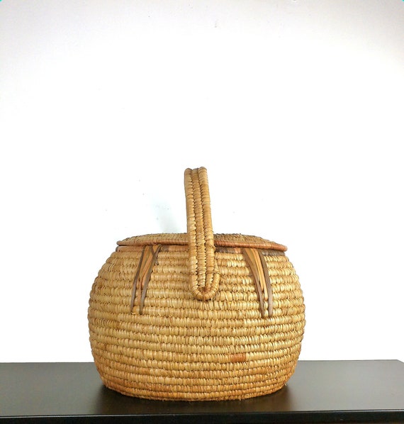 洋書 Antique Baskets and Basketry: A Collecto Collecting Antique Baskets - Sky Lark House