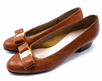Salvatore Ferragamo Vara ダークブラウン7C Salvatore Ferragamo Vara ダークブラウン7C Quilted Vara pump