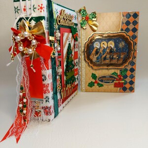 Livro de diário de Natal e o portfólio de cartão de presente de Natal Seguindo a estrela de Younger, os três reis magos