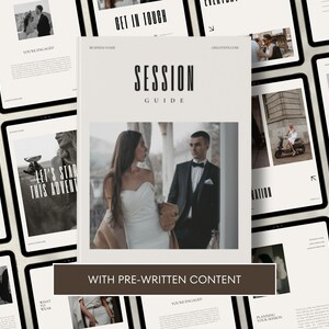 Op de afbeelding: Een digitale trouwsessie gids weergegeven op meerdere tablets. De cover leest "SESSION GUIDE" met een foto van een stel. Andere schermen tonen foto's en tekst zoals "YOU'RE ENGAGED", "WHAT TO WEAR" en "A FOREVER KISS". De gids bevat vooraf geschreven inhoud.