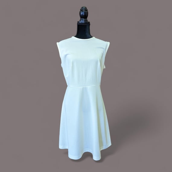 Ivory voluptuous summer day dress Vintage Ivory voluptuous summer day dress Vintage