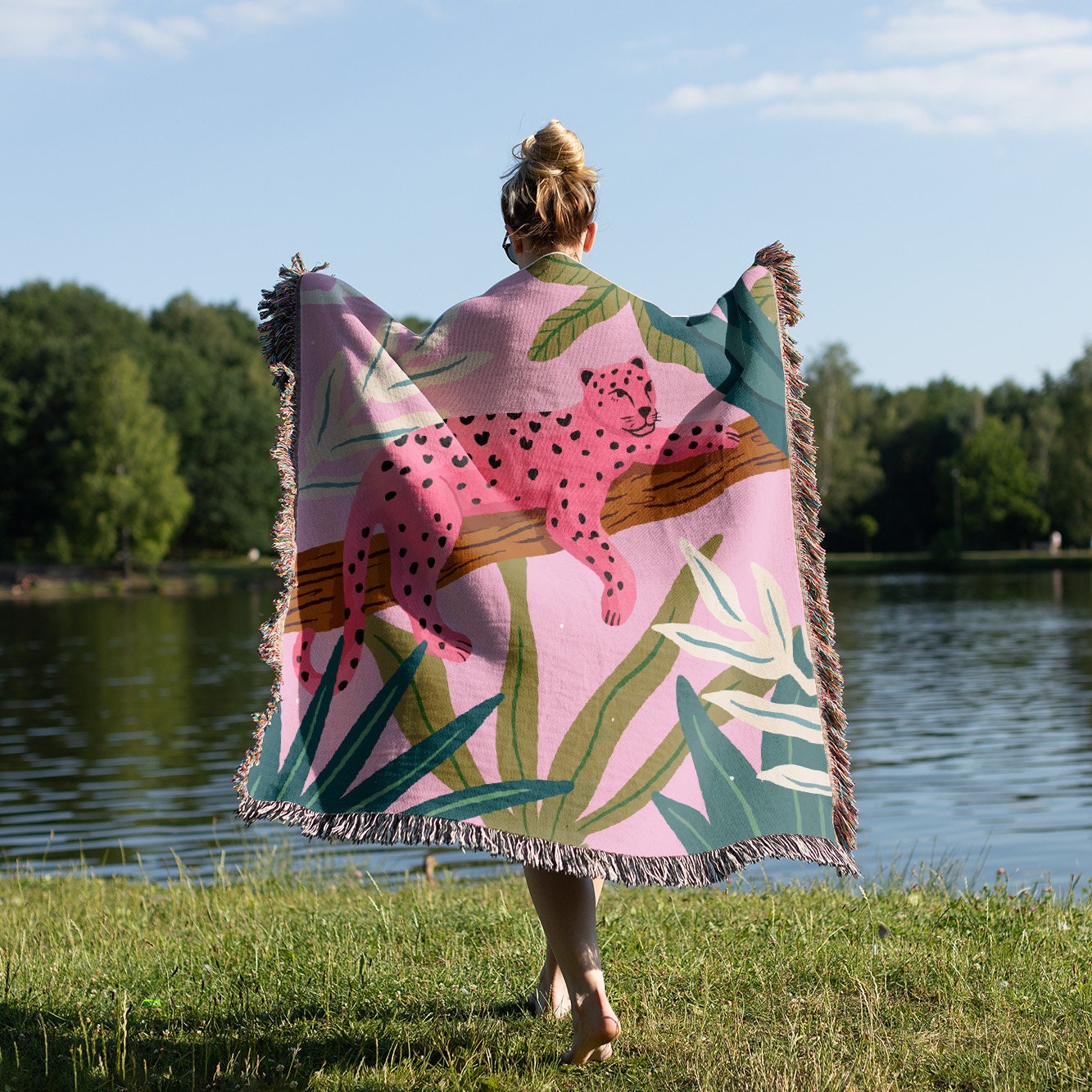 Pink Leopard Woven Throw Blanket: Tropical Jungle Tapestry