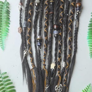 Longs cristaux noirs d'extensions de dreadlocks vikings gothiques (12 x 20-22 pouces) en métal lourd, terreux, tresse de style gothique dans une peur synthétique temporaire