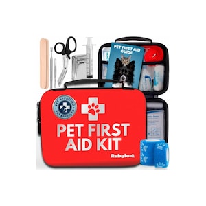 Pet First Aid Kit: Supplies to Treat Your Dogs & Cats in an Emergency