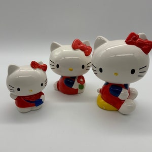 Vintage SANRIO Hello Kitty Ceramic Coin Piggy Bank Collectible