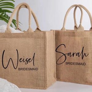 Personalized Bridesmaid Gift Bag Wedding Bag Custom Burlap gift Bag Beach Jute bag Bachelorette Party Bag Bridesmaid Proposal Hen Party Gift