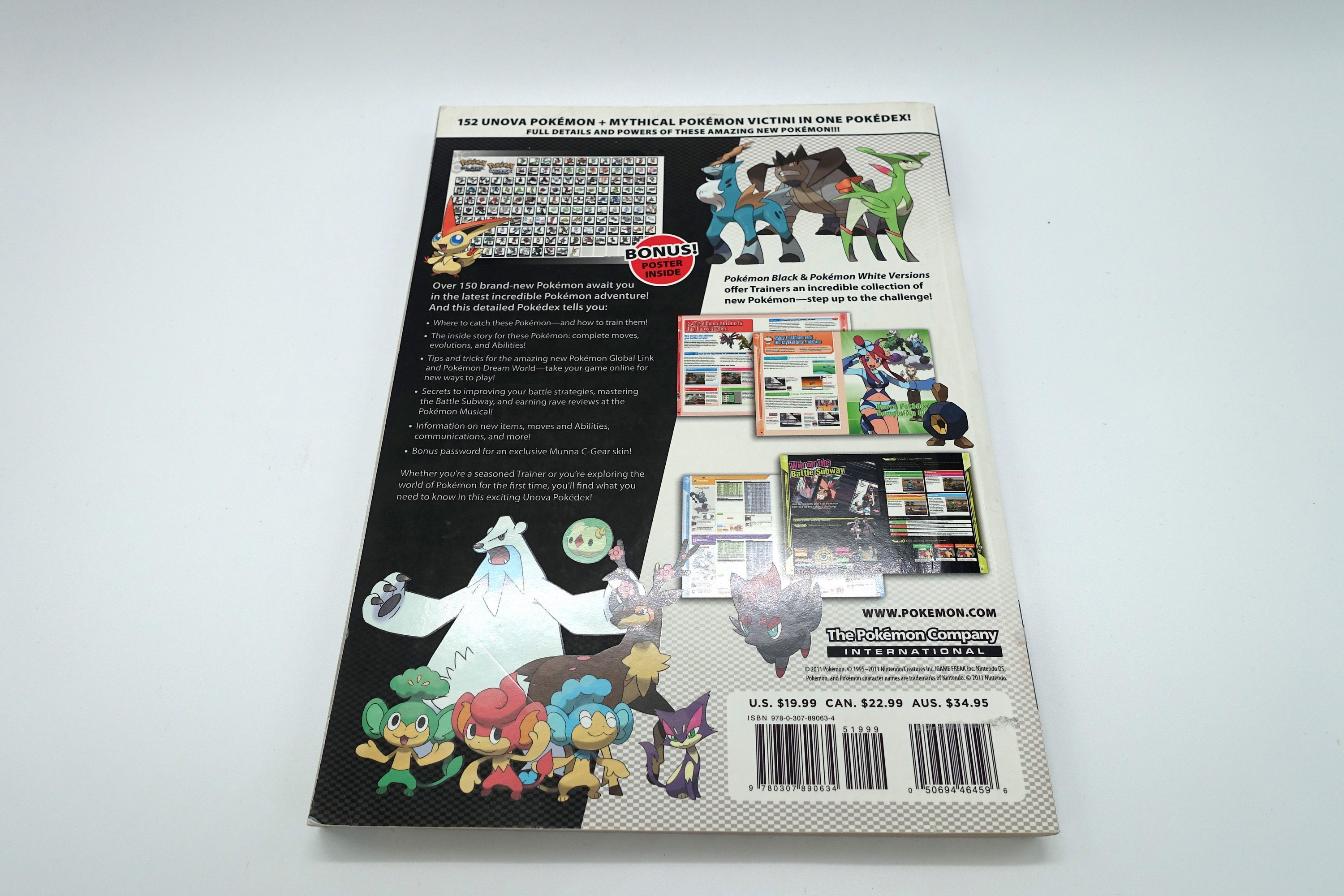 Official Unova Pokedex & Guide: Volume 2 Pokemon Black and White w/ Poster
