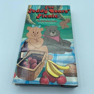 The Teddy Bears&#39; Picnic - Animated VHS - Good Condition, Tested & Cleaned - Fast Shipping!