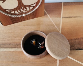 JEWELRY BOX in solid WALNUT wood - handcrafted creation -