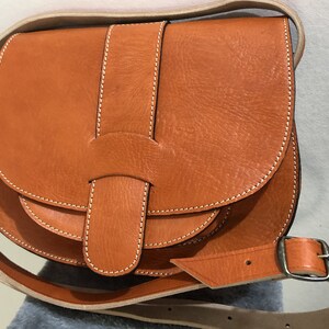 Joli sac à bandoulière artisanal fait-main en cuir véritable, NEUF image 5