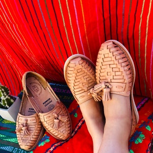 Campanita Tan / Mexican Huaraches / Hand made Bordados