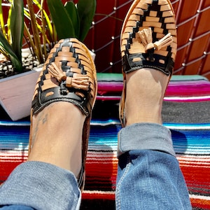 Campanita Black and Tan / Huaraches Artesanales / Leather / Hand made