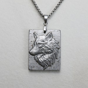 Natural Muonionalusta meteorite carving Wolf pendant,Muonionalusta meteorite Necklace,Gift, specimen, collection