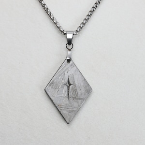 Natural Muonionalusta meteorite carving Diamond Lucky Star pendant，Muonionalusta meteorite Necklace,Gift, specimen, collection