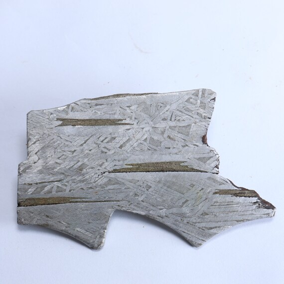 ムオニオナルスタ隕石 標本 ムオニナルスタ隕石（Muonionalusta）の詳細：特徴と歴史、価値