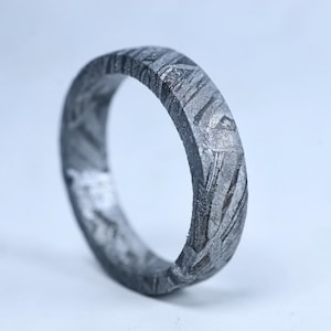 Custom Size Iron Meteorite Ring, Personalized Space Rock Band, Unique Widmanstätten Pattern Meteorite Gift