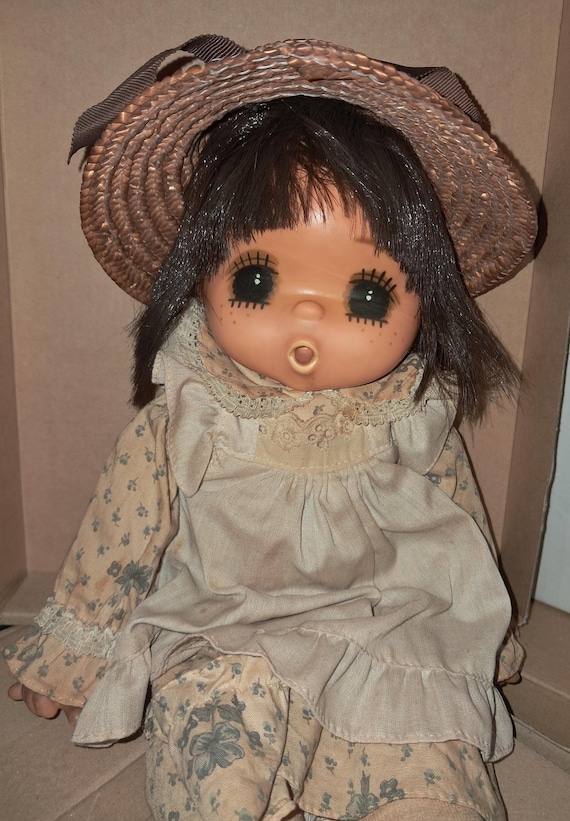 Vintage 1970's Rare Sekiguchi Mademoiselle Gege Thumb-sucking Doll