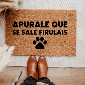 Felpudo de Firulais, felpudo divertido, regalo de inauguración de la casa, regalo de cumpleaños, felpudo de bienvenida, felpudo español, espanglish, felpudo de perro, tapete en español