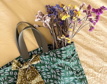 LIMITED High Quality Green Totebag with Ribbon!