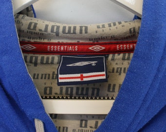 Vintage Umbro hoodie in blue. Best fits L