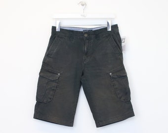 Vintage Canada cargo shorts in grey. Best fits W 30"