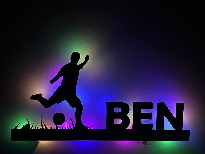 Fußball Spieler, Lampe, Wandbild, Name, Sport Deko, Holz, Ball Interieur, Geschenk, Männer, Jungs, Teen, Verein, Beleuchtet, LED Bild 1