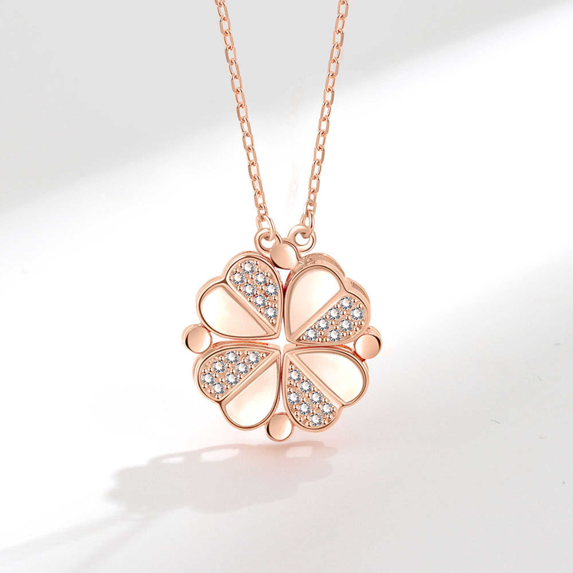 2-in-1 Magnetic Four Leaf clover Necklace Rosegold
