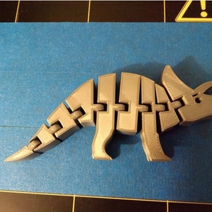 Flexi Triceratops | Articuleren | Fidgetspeeltje voor volwassenen | Verzamelbaar
