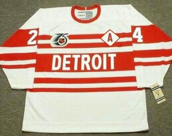 Vintage 90s Detroit Red Wings NHL Black Alternate Sewn Pro 