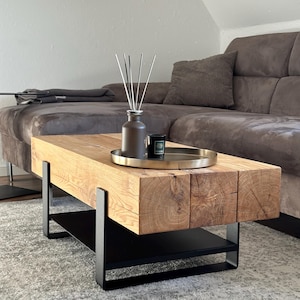 Massiver Eichenbalken Couchtisch – Industrial Wohnzimmertisch aus Eiche & Stahl – Beistelltisch / Loft Coffee Table – Handmade Furniture