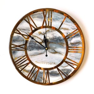 Resin Art Wall Clock: White, Gray & Gold - Luxury Home Decor