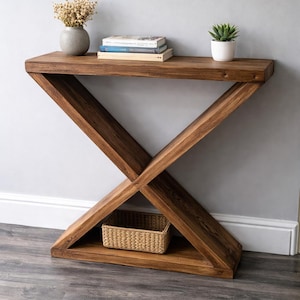 Puede incluir: Un juego de tres tazas de cer&aacute;mica con acabado mate moteado. Las tazas son de color crema, gris claro y gris oscuro. Cada taza tiene un dise&ntilde;o simple y minimalista.