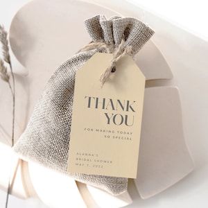 Simple Bridal Shower Favor Tag Imprimible, Minimal Wedding Shower Label, Gold Beige Thank You Sticker, Buff Yellow Gray Gift, Classy Elegant