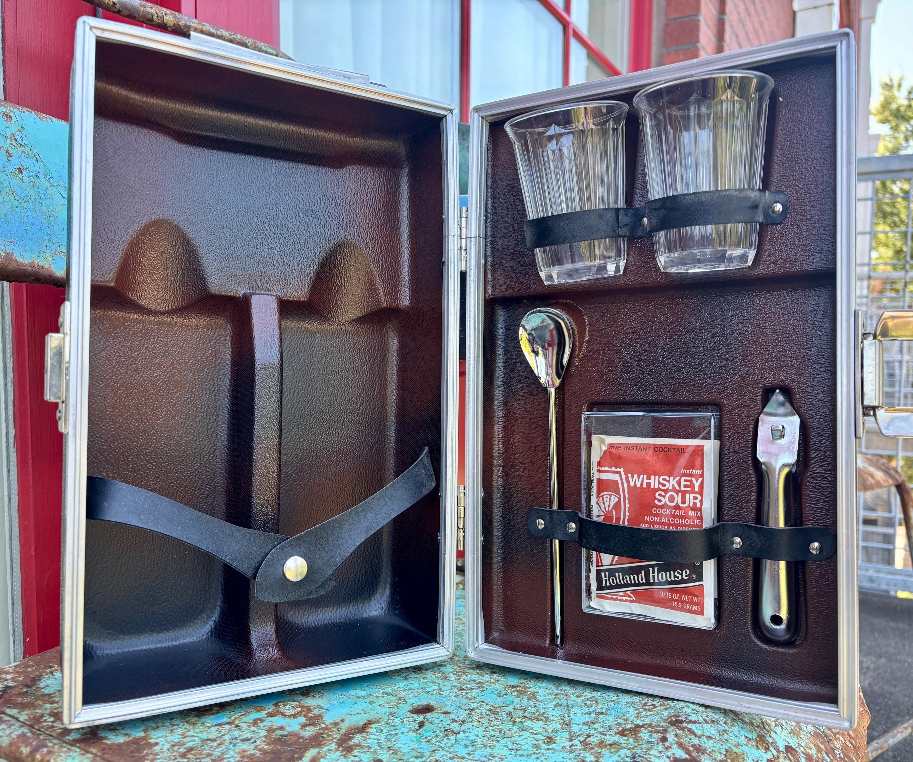 ビンテージ　D.R.G.M トラベル　カクテルシェーカー　セット　革ケース付き Vintage Cocktail Travel Case - Etsy