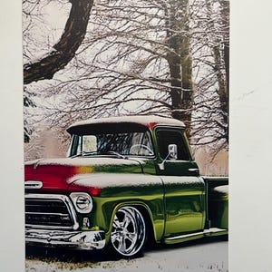 Vecchia auto nella neve Cartello in metallo Decor Garage Regali per uomini Decorazione da parete per garage Cartello per auto verde arrugginito Stile rustico vintage 11,75"X7,75"