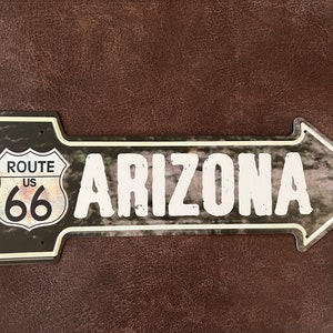 Arizona Arrow Route 66 Targa in metallo vintage Decorazione da parete per garage Targa rustica in stile vintage 17,5"x6" Vecchia segnaletica stradale