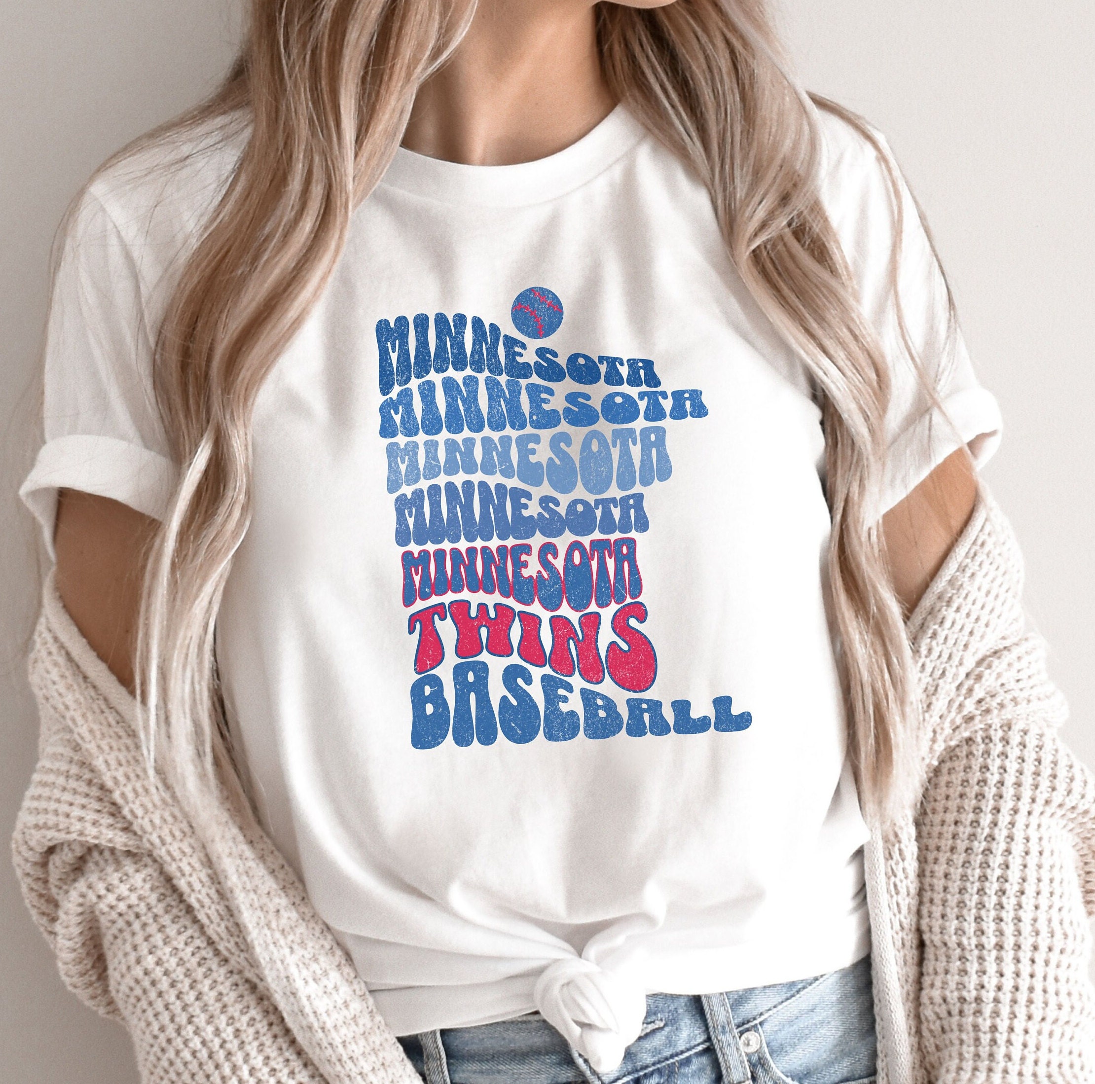 Minnesota Twins Retro Baseball Gildan Sweatshirt, Twins Baseball Crewneck,  Minnesota Fan Gifts, Gameday Outfit, Cute Twins Baseball Shirt